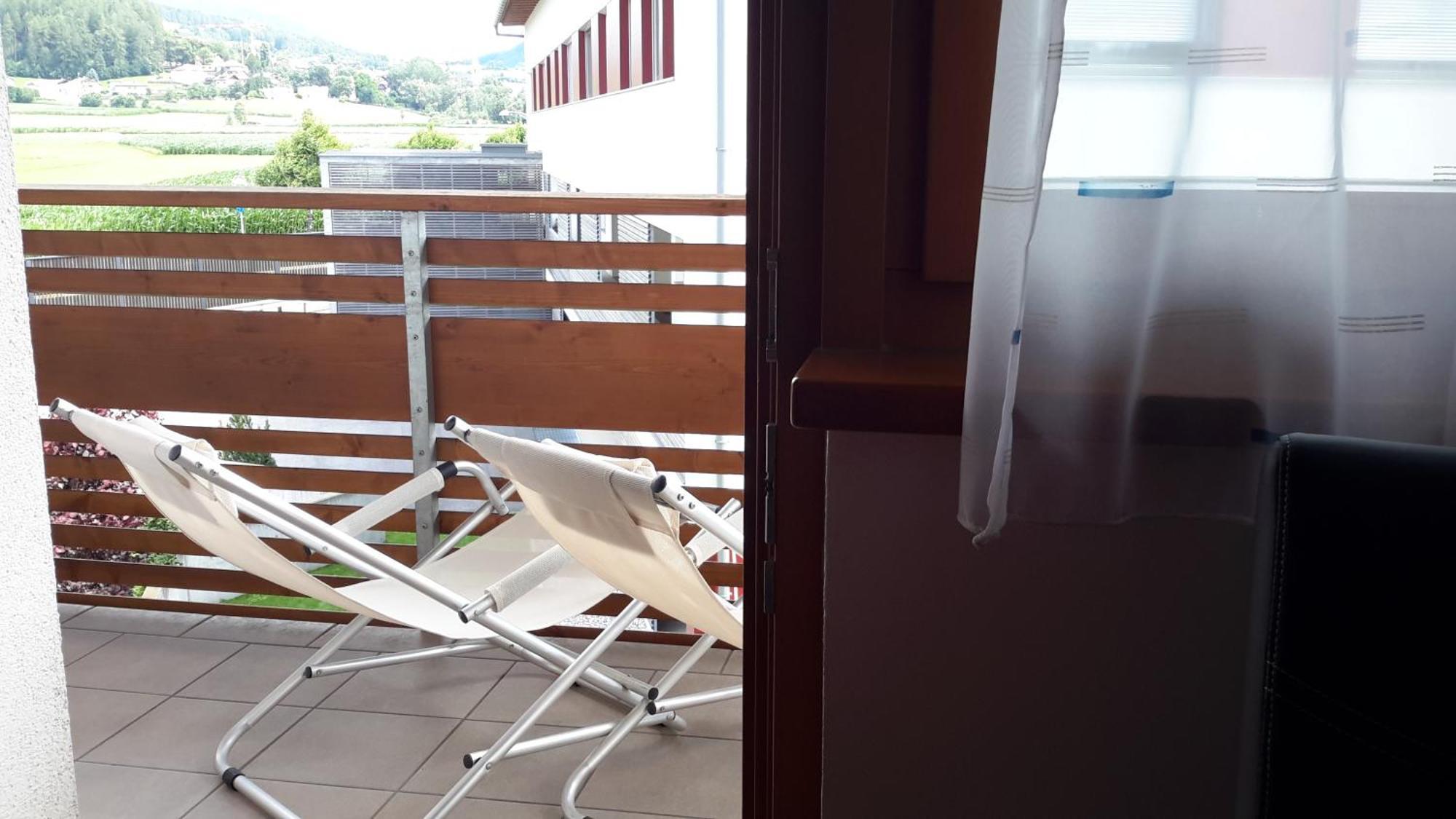 Alping Apartments Brunico Luaran gambar